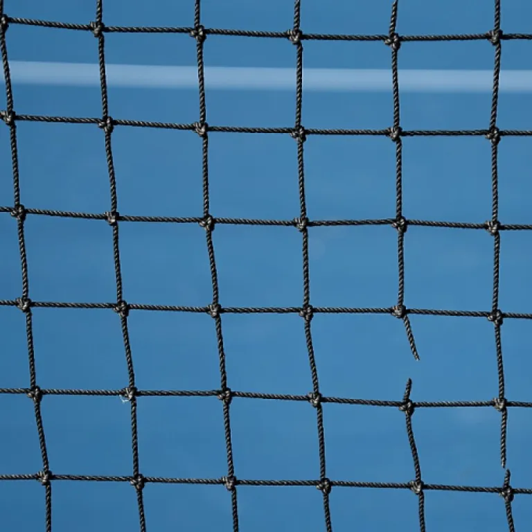 How to choose and set up a portable pickleball court for your game